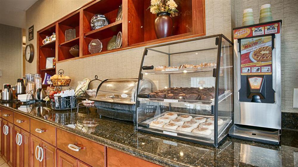 Best Western Plus Montezuma Inn And Suites Las Vegas Restoran fotoğraf